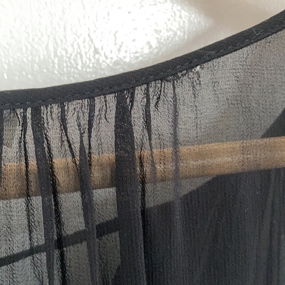 Wilfred black sheer sleeveless blouse with tie front - Picture 5 of 5